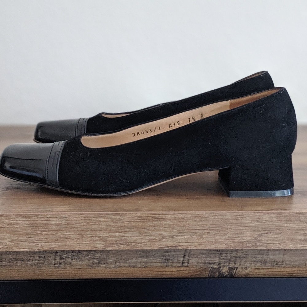 Classy beautiful black heels